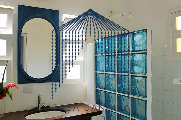Quarto em casa beira-mar c/ piscina - Ilhabela